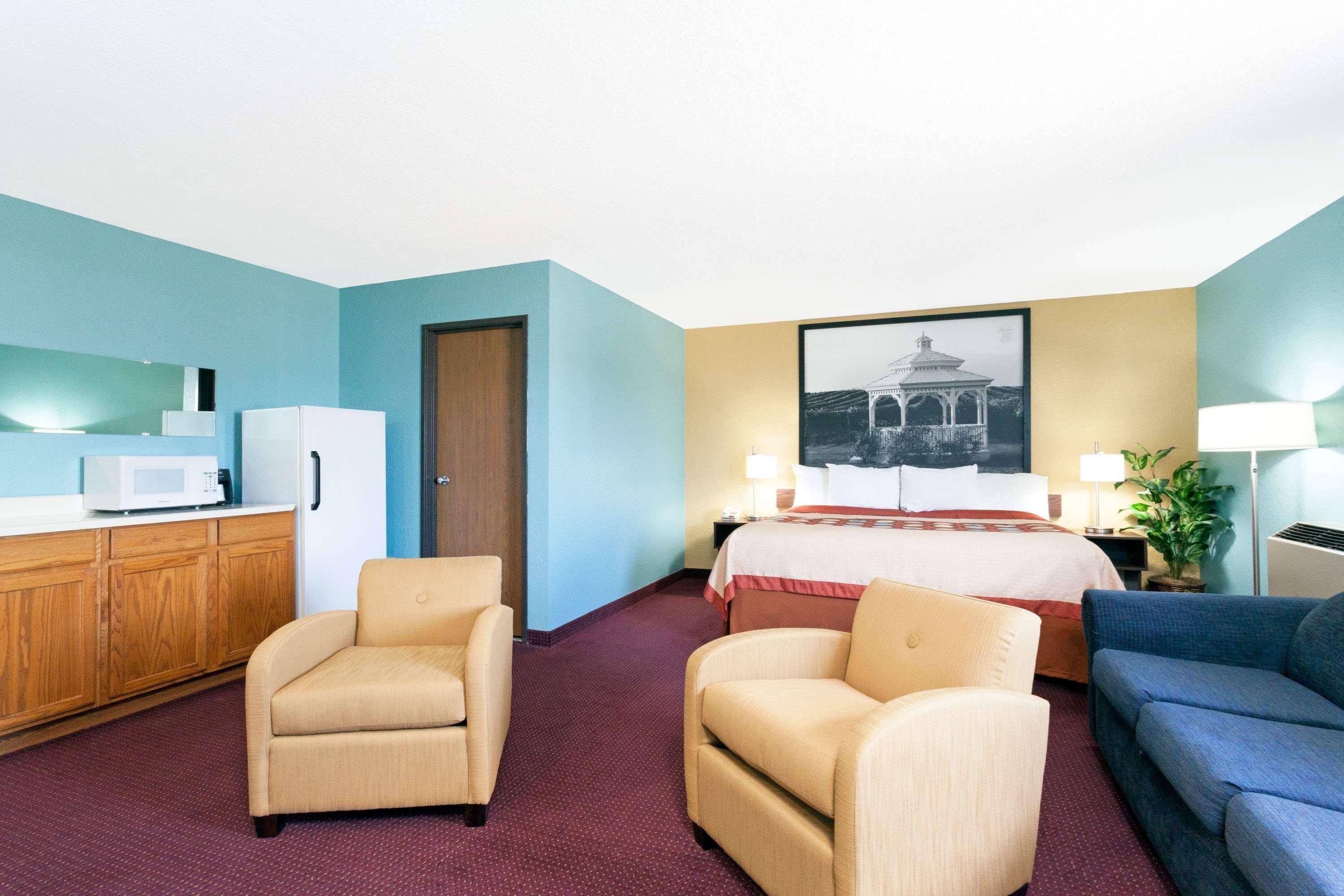Super 8 By Wyndham Bath Hammondsport Area Motel Exterior photo