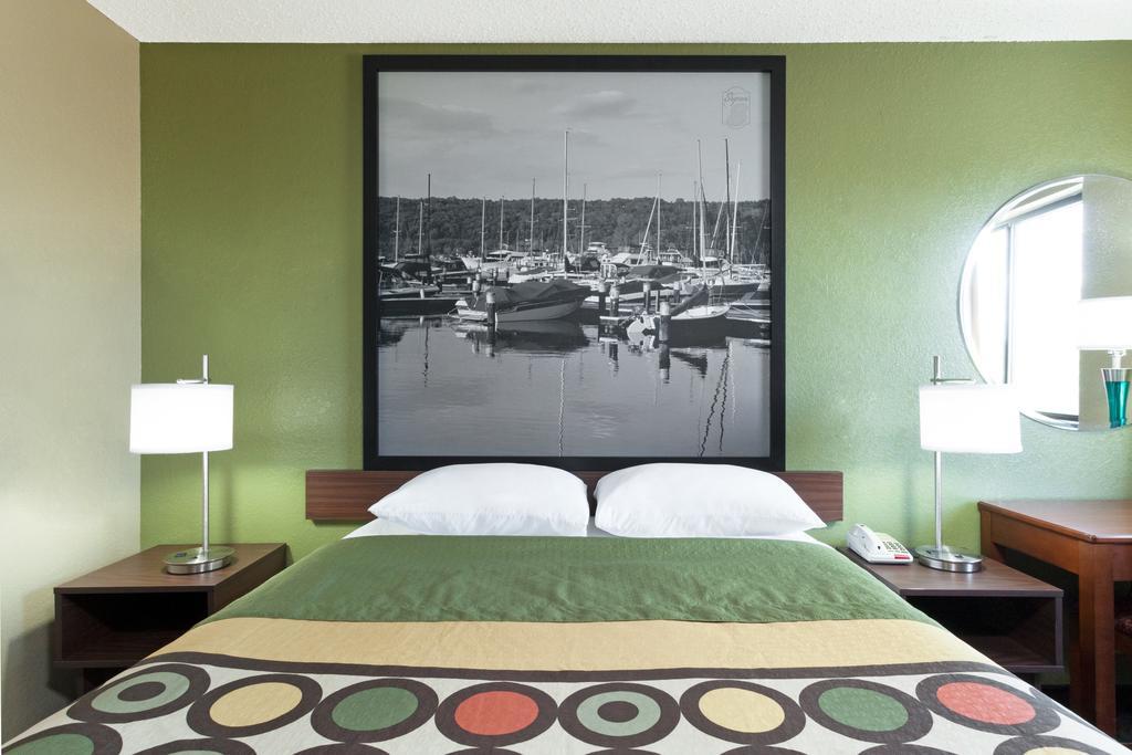 Super 8 By Wyndham Bath Hammondsport Area Motel Room photo